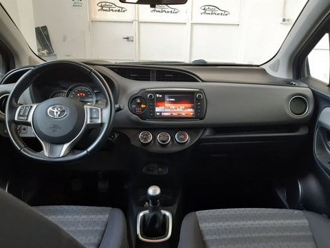 Auto Toyota Yaris 1.0 5 Porte Lounge Gpl Usate A Napoli