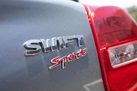 Auto Suzuki Swift Sport 1.4 Hybrid Boosterjet Km0 A Perugia