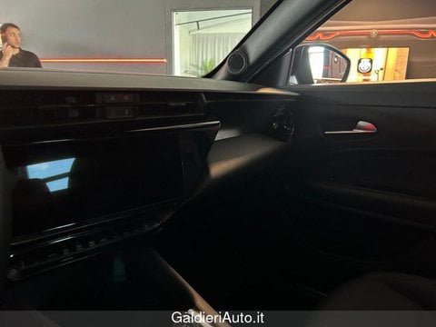 Auto Km0 A Avellino | Alfa Romeo Junior Elettrica Speciale Bev 156Cv