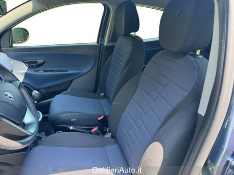 Auto Usate A Salerno | Lancia Ypsilon 1.0 Firefly 70 Cv Start&Amp;Stop Hybrid Platino