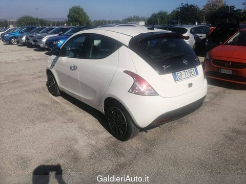 Auto Usate A Benevento | Lancia Ypsilon 1.0 Firefly 70 Cv Start&Amp;Stop Hybrid Gold