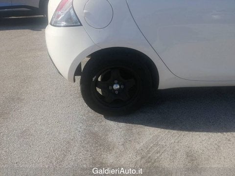 Auto Usate A Benevento | Lancia Ypsilon 1.0 Firefly 70 Cv Start&Amp;Stop Hybrid Gold