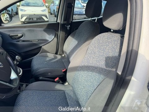 Auto Usate A Salerno | Lancia Ypsilon 1.0 Firefly 70 Cv Start&Amp;Stop Hybrid Gold