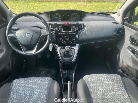 Auto Usate A Salerno | Lancia Ypsilon 1.0 70Cv Hybrid Silver