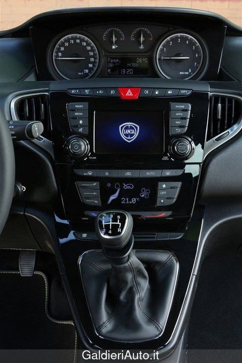 Auto Usate A Salerno | Lancia Ypsilon Iii 2015 1.0 Firefly Hybrid Gold S&S 70Cv