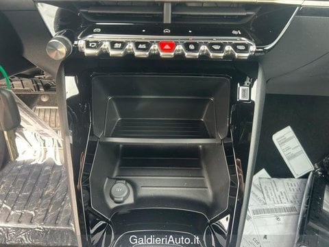 Auto Usate A Salerno | Peugeot 2008 Nuovo E- - Motore Elettrico 156Cv Active