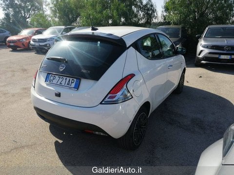 Auto Usate A Benevento | Lancia Ypsilon 1.0 Firefly 70 Cv Start&Amp;Stop Hybrid Gold