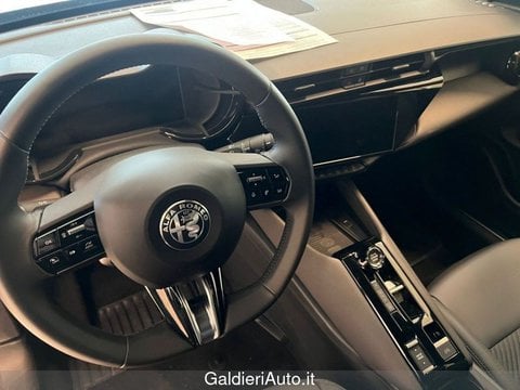 Auto Km0 A Avellino | Alfa Romeo Junior Elettrica Speciale Bev 156Cv Pack Techno Speciale