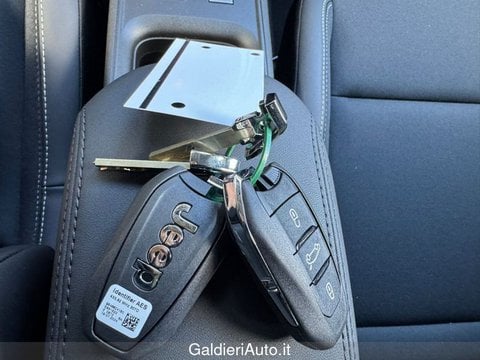 Auto Km0 A Avellino | Jeep Avenger Mhev Summit 1.2 100Cv Dct Mhev