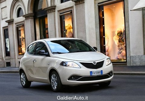 Auto Usate A Salerno | Lancia Ypsilon Iii 2015 1.0 Firefly Hybrid Gold S&S 70Cv