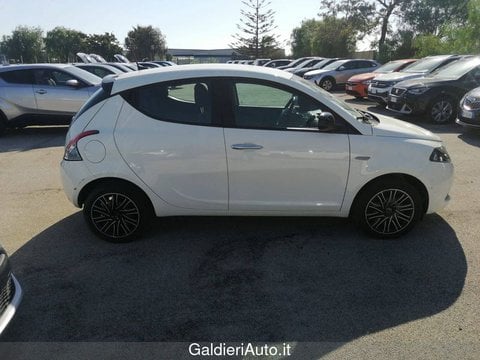 Auto Usate A Benevento | Lancia Ypsilon 1.0 Firefly 70 Cv Start&Amp;Stop Hybrid Gold