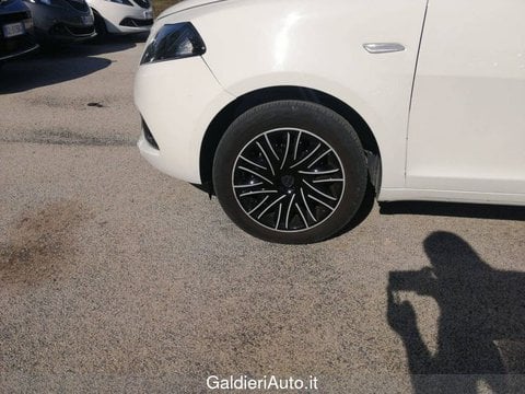 Auto Usate A Benevento | Lancia Ypsilon 1.0 Firefly 70 Cv Start&Amp;Stop Hybrid Gold