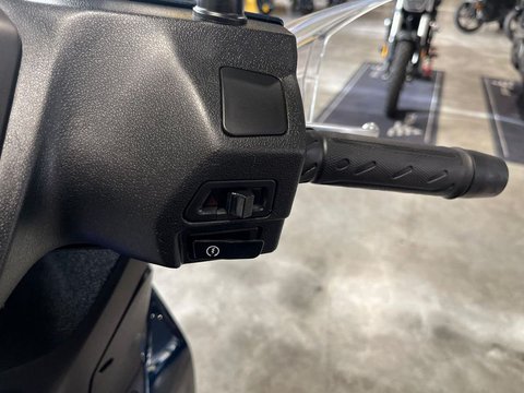 Moto Kymco Agility 300I Blu Petrolio Nuove Pronta Consegna A Varese