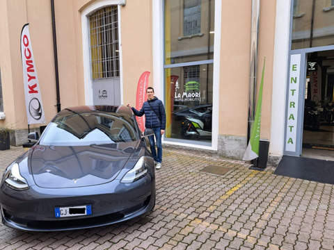 Auto Tesla Model 3 Long Range Awd ** Promo Tan 5,25% ** Nuove Pronta Consegna A Varese