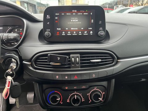 Pkw Fiat Tipo (2015----) 1.4 5 Porte Lounge Gebrauchtwagen In Verona