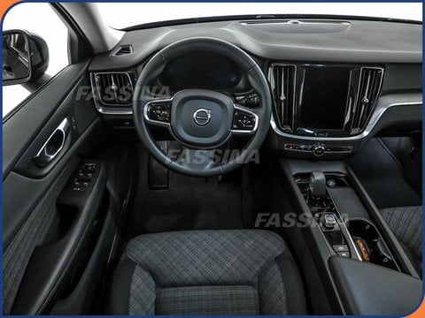 Auto Volvo V60 Cross Country B4 (D) Awd Automatico Core Usate A Milano