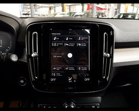 Auto Volvo Xc40 T4 Recharge Plug-In Hybrid Automatico Core Nuove Pronta Consegna A Trento