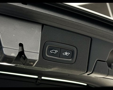 Auto Volvo Xc60 (2017--->) B4 (D) Awd Geartronic Inscription Usate A Trento