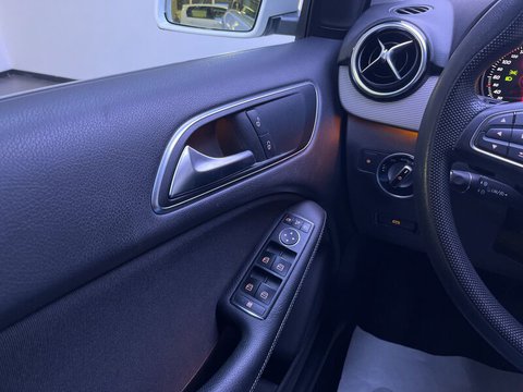 Auto Mercedes-Benz Classe B 200 D Usate A Lecce