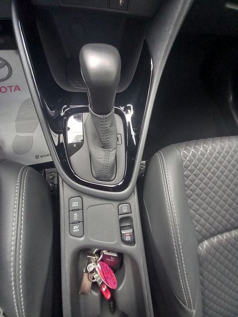 Auto Toyota Yaris 1.5 Hybrid 5 Porte Lounge Usate A Cagliari