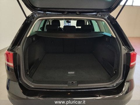 Auto Volkswagen Passat Variant 2.0Tdi 150Cv Business Dsg Navi Adap.cruise Usate A Cremona