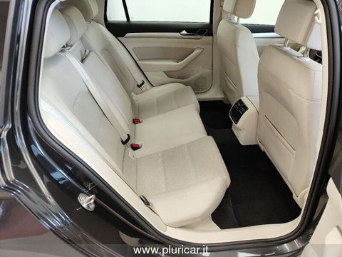 Auto Volkswagen Passat Variant 1.6 Tdi Dsg Tetto Navi Adaptive Cruise 17 Usate A Cremona