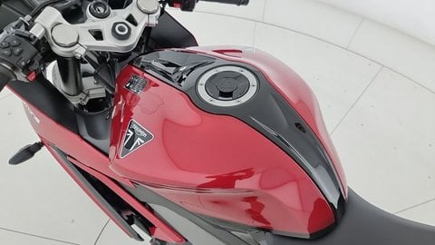 Moto Triumph Daytona 660 Nuove Pronta Consegna A Reggio Emilia