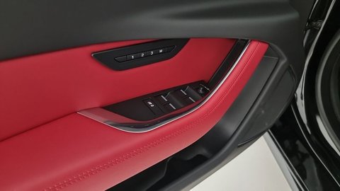 Auto Jaguar Xe 2.0 D 204 Cv Aut. R-Dynamic Se Nuove Pronta Consegna A Reggio Emilia