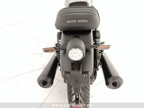 Moto Moto Guzzi V7 Stone Grigio Nuove Pronta Consegna A Ascoli Piceno