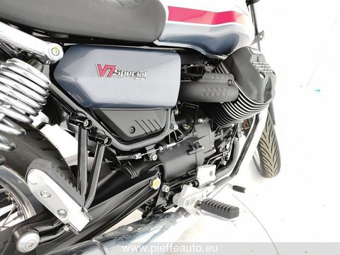 Moto Moto Guzzi V7 Special Red Stripe Twin Tone Nuove Pronta Consegna A L'aquila