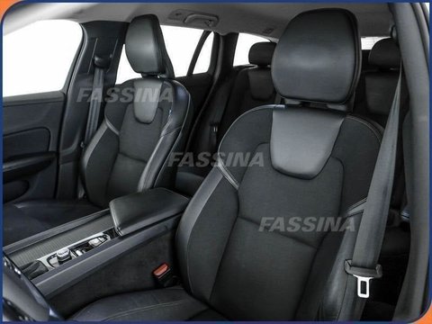 Auto Volvo V60 Cross Country D4 Awd Geartronic Pro Usate A Milano