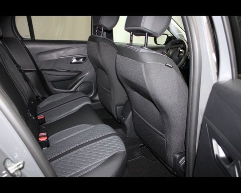 Auto Km0 A Piacenza | Peugeot 208 5P - Allure Hybrid 110Cv E-Dcs6