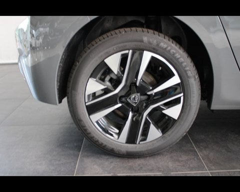 Auto Km0 A Piacenza | Peugeot 208 5P - Allure Hybrid 110Cv E-Dcs6