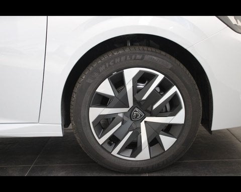Auto Km0 A Piacenza | Peugeot 208 5P - Business Turbo Benzina 100Cv