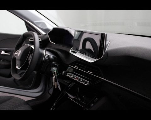 Auto Km0 A Piacenza | Peugeot 208 5P - Allure Hybrid 110Cv E-Dcs6