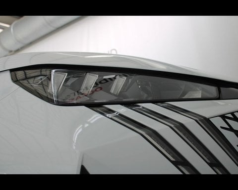 Auto Km0 A Piacenza | Peugeot 5008 Nuovo 1.2 Hybrid Gt 136Cv E-Dcs6