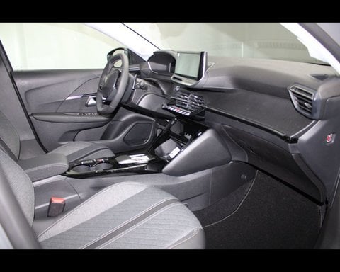 Auto Km0 A Piacenza | Peugeot 208 5P - Allure Hybrid 110Cv E-Dcs6