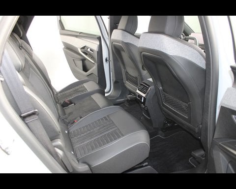 Auto Km0 A Piacenza | Peugeot 5008 Nuovo 1.2 Hybrid Gt 136Cv E-Dcs6