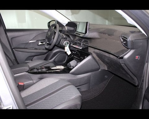 Auto Km0 A Piacenza | Peugeot 208 5P - Allure Hybrid 110Cv E-Dcs6