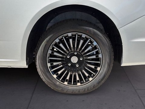 Auto Nuove Pronta Consegna A Teramo | Emc Emc7 Emc Nove Automatico 9 Posti