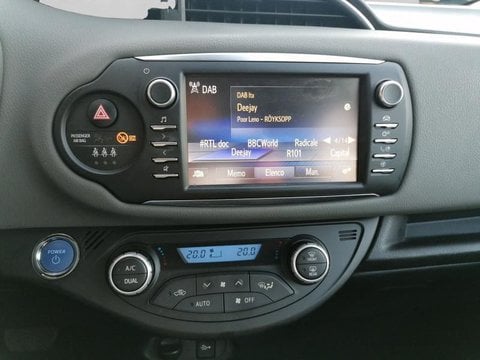 Auto Toyota Yaris Iii 2017 5P Benzina 5P 1.5H Active Plus Usate A Genova