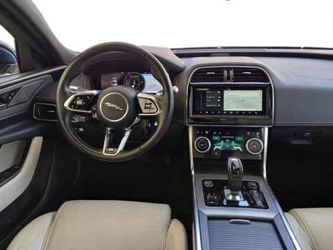 Auto Jaguar Xe 2.0 D 180 Cv Awd Automatica R-Dynamic Hse Navi Tetto Led Usate A Bari