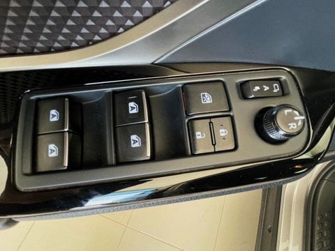 Auto Toyota C-Hr 1.8 Hybrid 122 Cv Automatica Lounge In Conto Vendita Usate A Bari