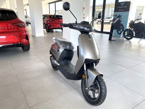 Moto Super Soco Cux L1 1.6 Kw Equivalente 50 Cc Nuove Pronta Consegna A Bari