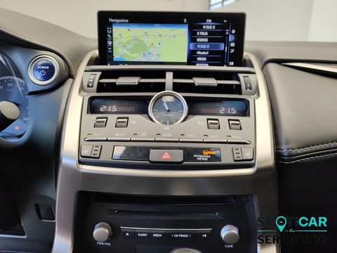 Auto Lexus Nx I 2018 300H 2.5 Luxury 4Wd Cvt Usate A Como