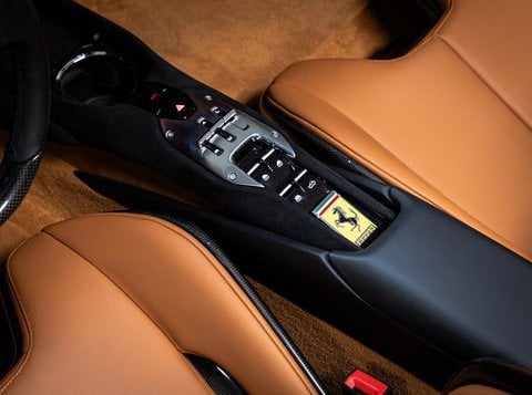 Auto Usate A Brescia | Ferrari 296 Gts 3.0 -Carbonio-Rosso Mugello-Sollevatore