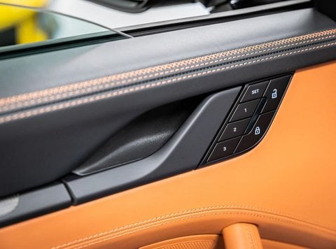 Auto Usate A Brescia | Porsche 911 992 Mk2 New Model Gts Cabrio-Sollevatore-Matrix