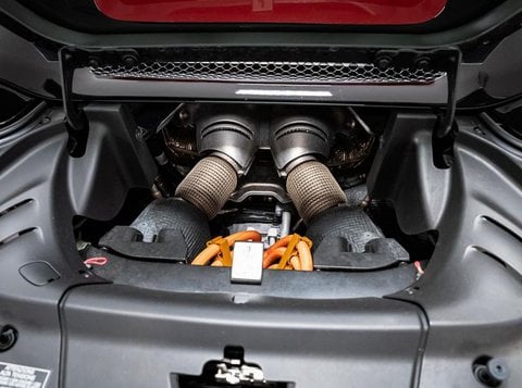 Auto Usate A Brescia | Ferrari 296 Gts 3.0 -Carbonio-Rosso Mugello-Sollevatore