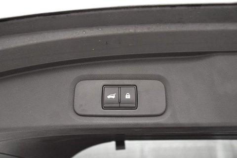 Auto Km0 A Bergamo | Nissan Qashqai 1.3 Mhev Tekna 2Wd 140Cv -Km0