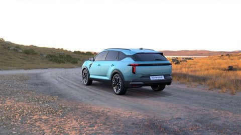 Auto Nuove Pronta Consegna A Brescia | Dacia Striker 1.8 Hybrid Journey 155Cv Auto